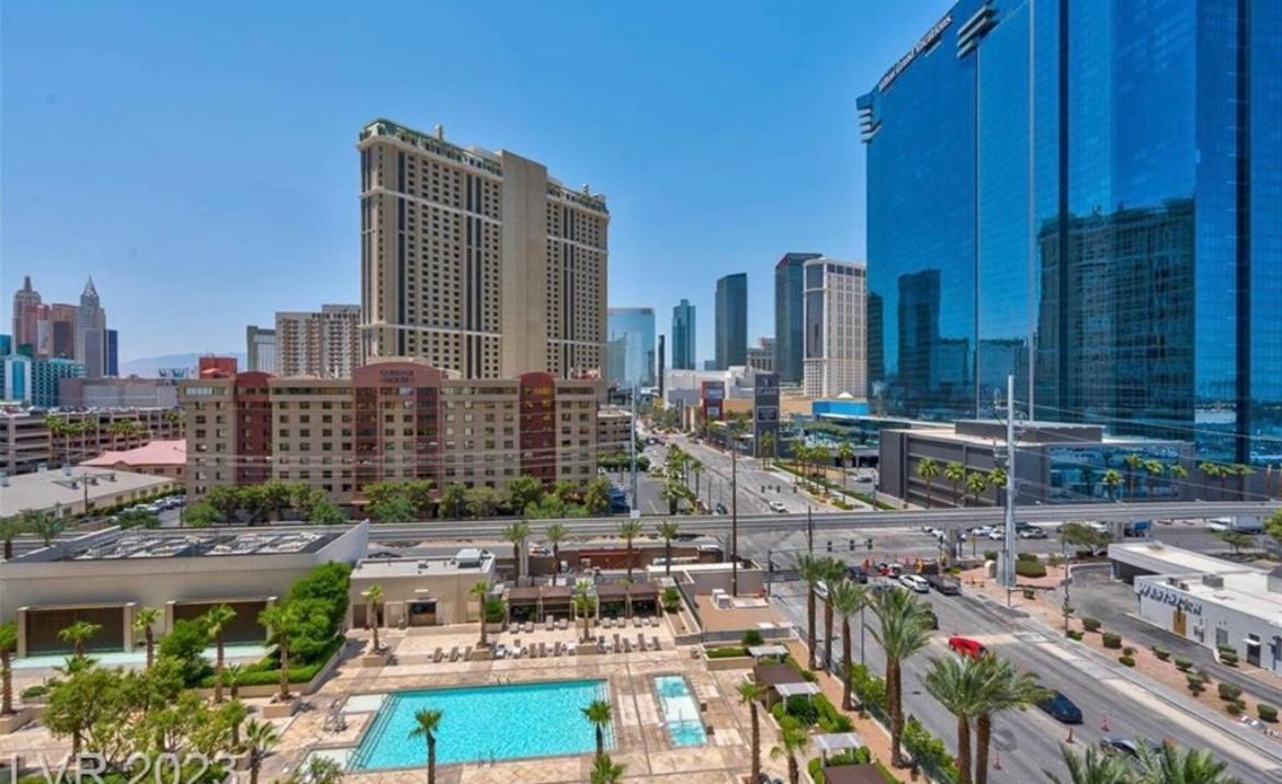 Balcony Full Strip View Suite Mgm Signature Free Valet Las Vegas Esterno foto